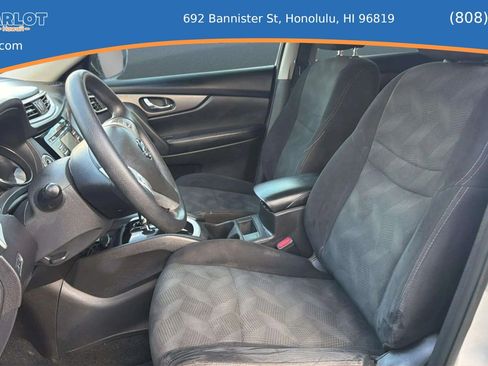 Used 2016 Nissan Rogue SV FWD image 22