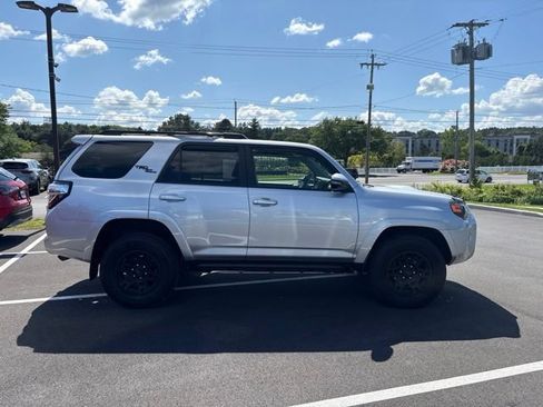 Used 2024 Toyota 4Runner TRD Off-Road Premium w/ Moonroof Package AWD/4WD image 5