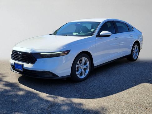 Used 2023 Honda Accord LX image 7