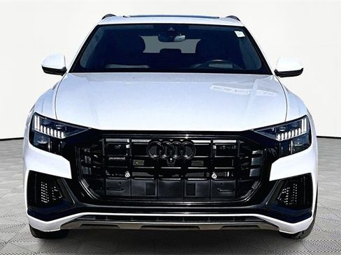 Used 2021 Audi Q8 Prestige image 3