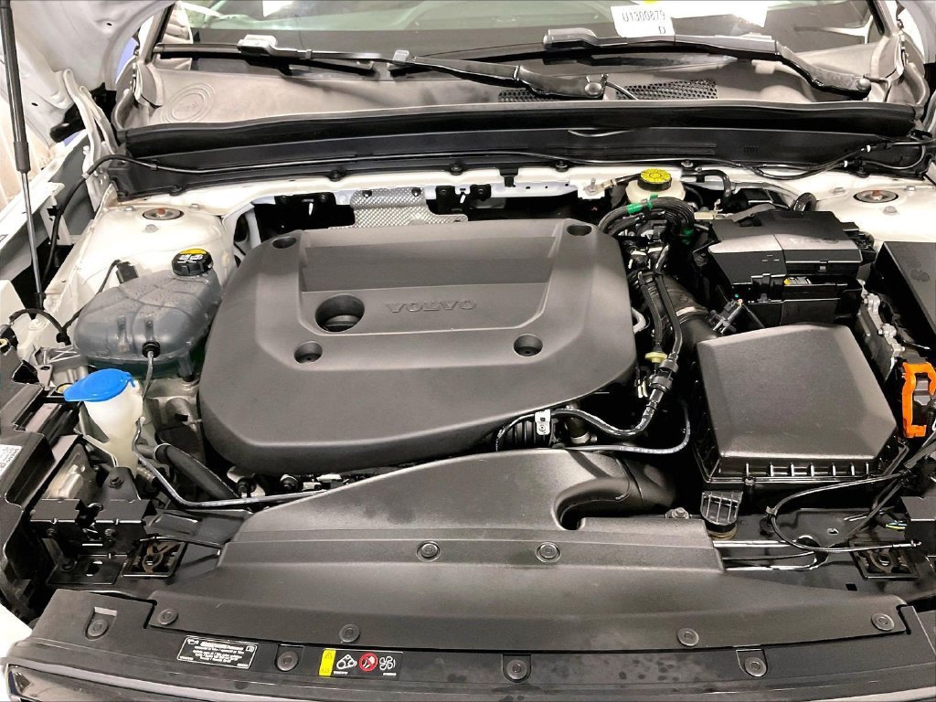 Used 2024 Volvo XC40 B5 Plus w/ Protection Package Premier AWD/4WD image 30