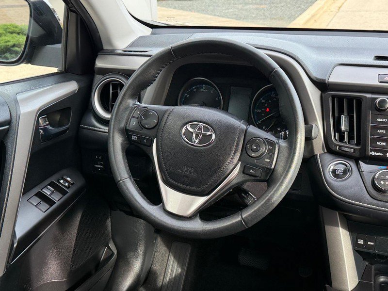 Used 2018 Toyota RAV4 XLE AWD/4WD image 14