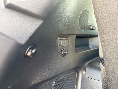 Used 2025 Kia Telluride SX w/ SX Captain's Chair Package FWD image 33