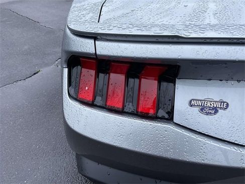 Used 2025 Ford Mustang GT Premium image 29