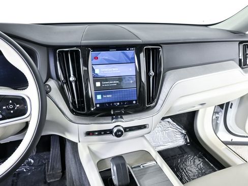 Certified 2023 Volvo XC60 B5 Plus w/ Protection Package Premier image 14