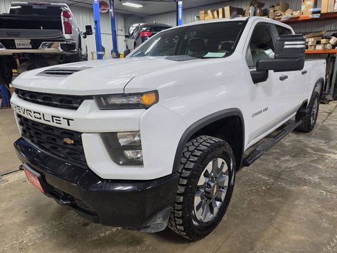 Used 2023 Chevrolet Silverado 2500 Custom w/ Custom Convenience Package AWD/4WD image 4