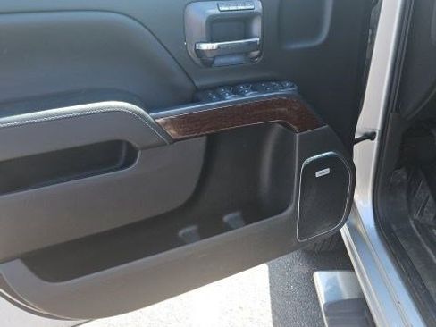 Used 2019 GMC Sierra 3500 SLT w/ Duramax Plus Package AWD/4WD image 6
