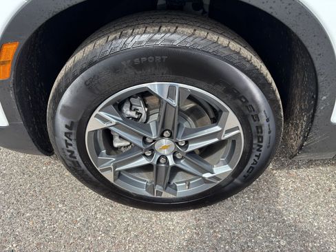 Used 2025 Chevrolet Blazer LT FWD image 30