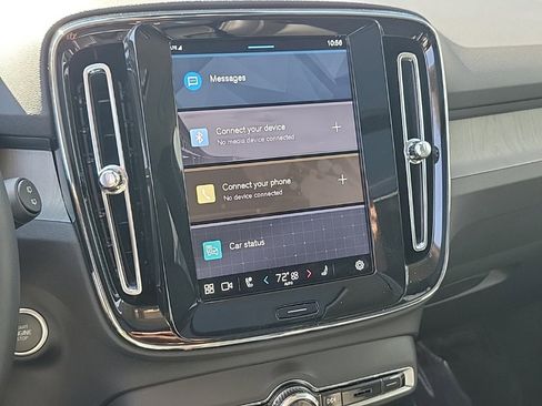 Used 2025 Volvo XC40 B5 Core image 21