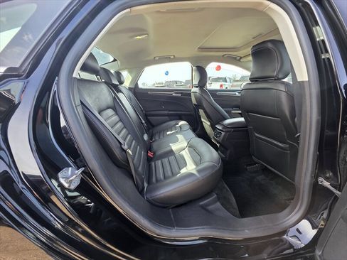 Used 2016 Ford Fusion SE w/ Equipment Group 202A AWD/4WD image 12