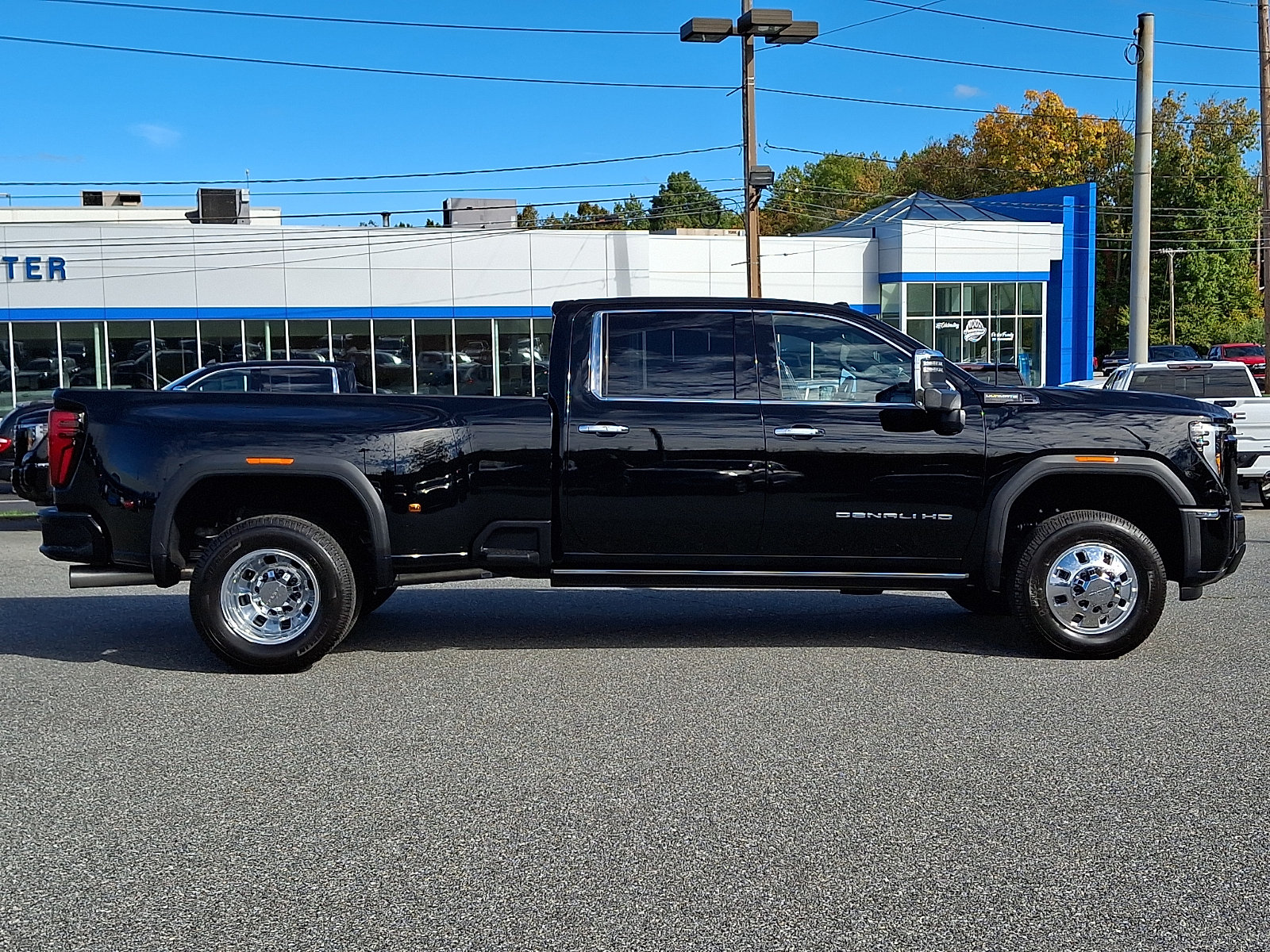Certified 2026 GMC Sierra 3500 Denali Ultimate AWD/4WD image 7