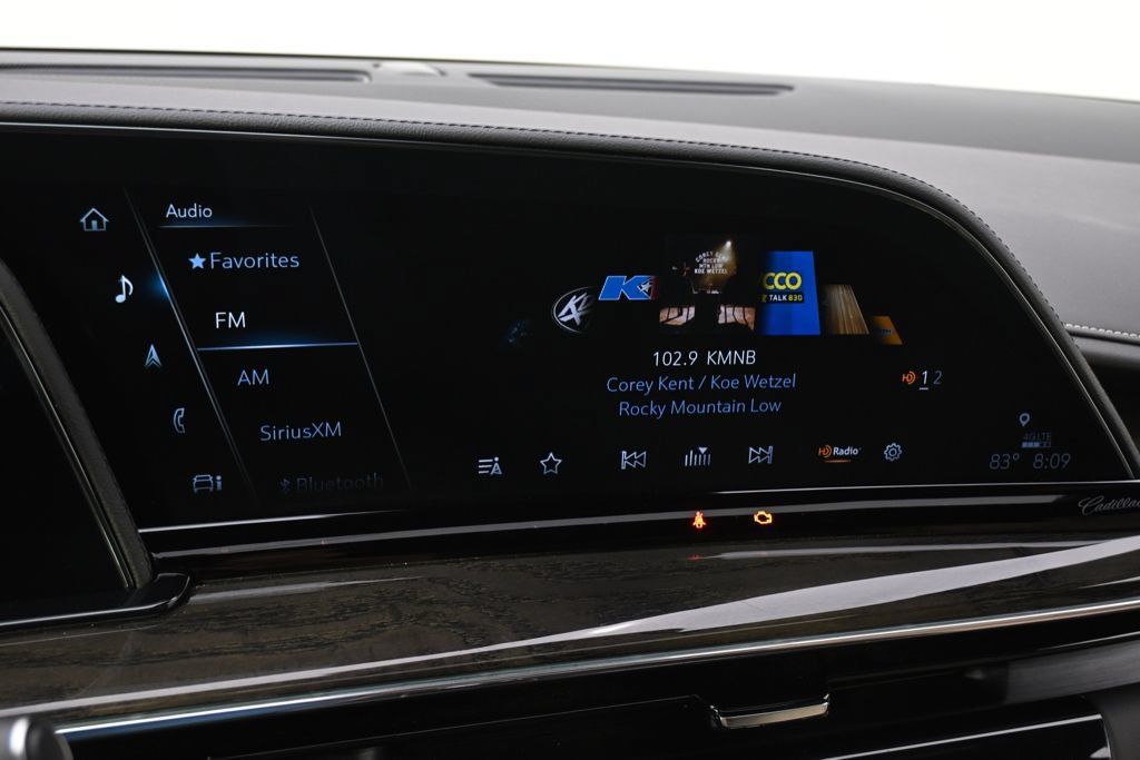 Certified 2024 Cadillac Escalade Premium Luxury w/ LPO, Floor Liner Package AWD/4WD image 30