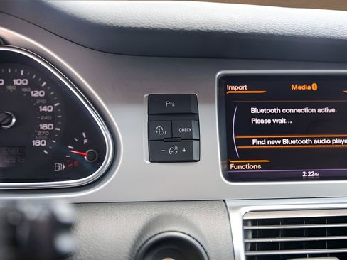Used 2014 Audi Q7 3.0T S line Prestige w/ Technology Package AWD/4WD image 19