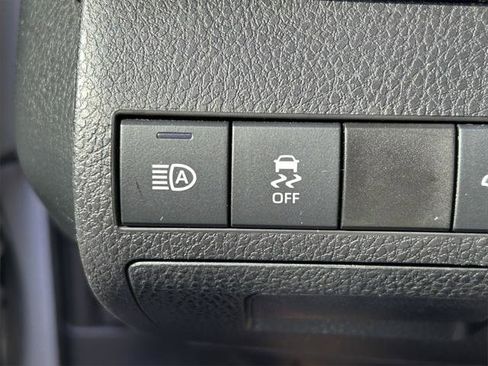 Certified 2022 Toyota Camry SE image 22