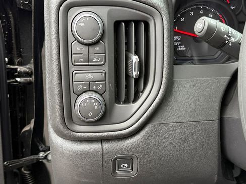 New 2026 Chevrolet Silverado 1500 W/T AWD/4WD image 18