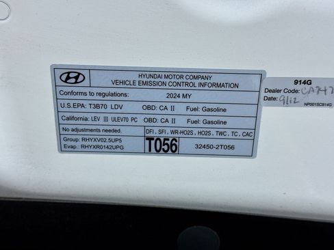 Used 2024 Genesis GV70 2.5T w/ Advanced Package AWD/4WD image 22