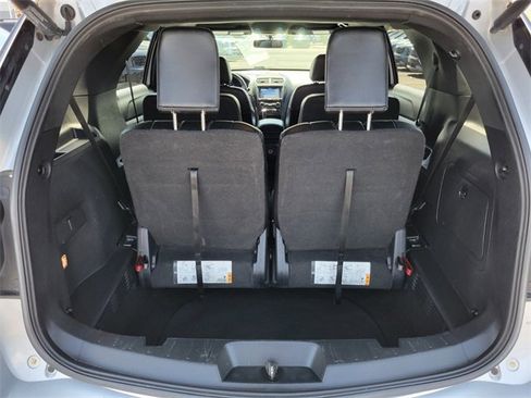 Used 2017 Ford Explorer XLT w/ Equipment Group 202A image 14