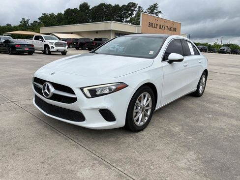 Used 2021 Mercedes-Benz A 220 image 2