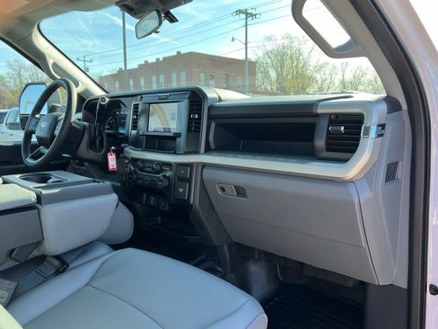 New 2026 Ford F350 XL w/ XL Chrome Package image 20