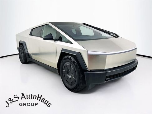 Used 2024 Tesla Cybertruck AWD Crew Cab image 1