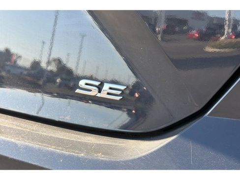 Used 2025 Toyota Camry SE FWD image 7