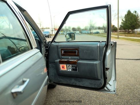 Used 1986 Cadillac Brougham Brougham image 21