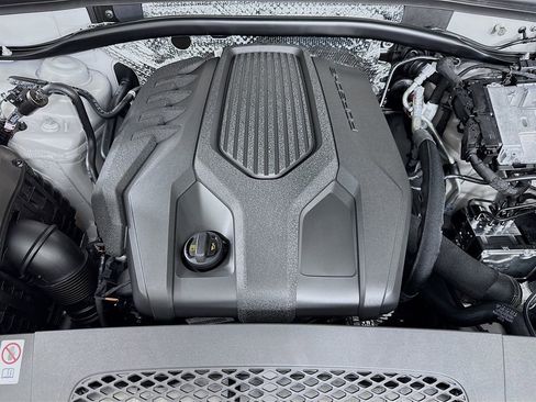 New 2026 Porsche Macan image 34