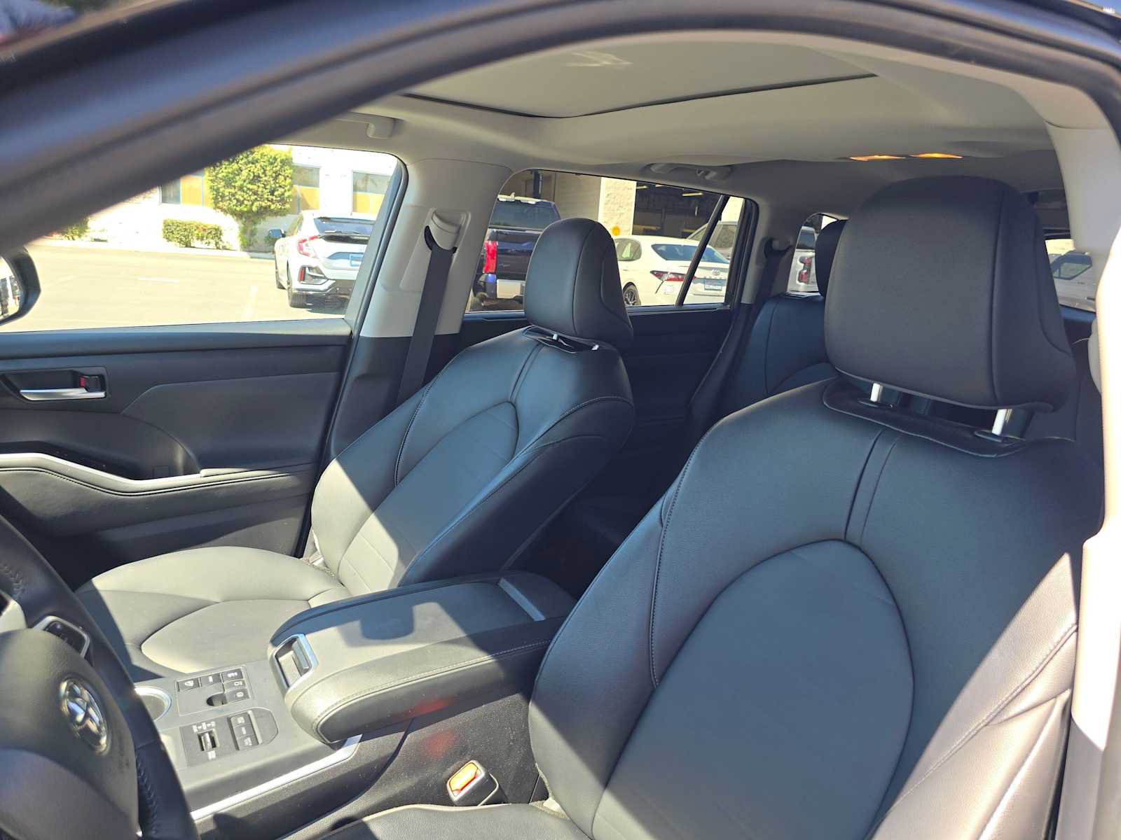 Certified 2026 Toyota Highlander XLE AWD/4WD image 23