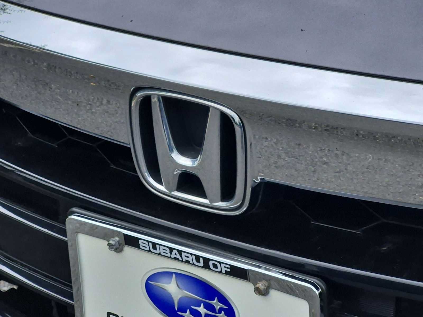 Used 2018 Honda Accord Touring image 12