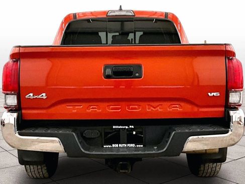 Used 2018 Toyota Tacoma SR5 image 4