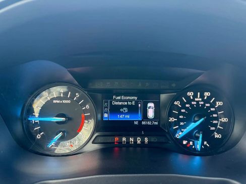 Used 2018 Ford Explorer XLT image 15