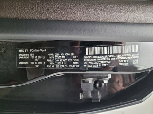 Used 2015 Jeep Renegade Limited image 33