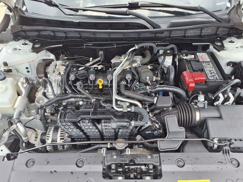 Used 2025 Nissan Altima 2.5 SV FWD image 33