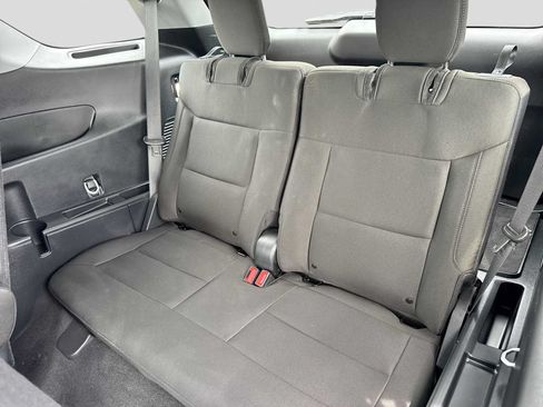 Used 2023 Ford Explorer XLT AWD/4WD image 20