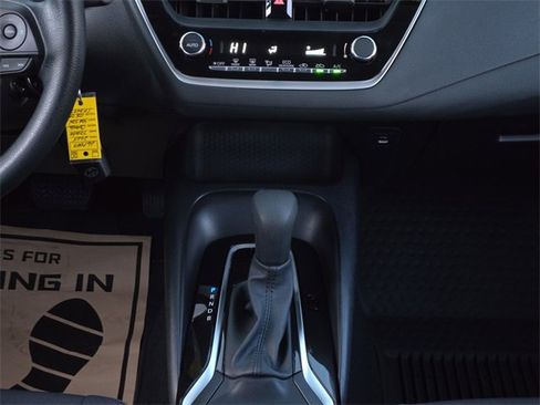 Certified 2025 Toyota Corolla LE image 20