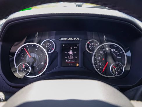 New 2026 RAM 2500 Big Horn AWD/4WD image 27