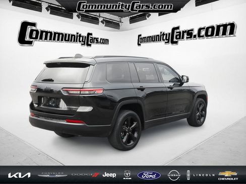 Used 2023 Jeep Grand Cherokee L Limited w/ Luxury Tech Group II image 8