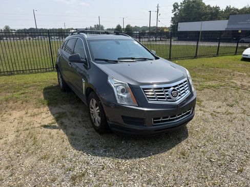 Used 2013 Cadillac SRX Luxury FWD image 3