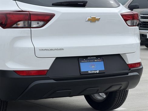 Used 2023 Chevrolet TrailBlazer LS image 6