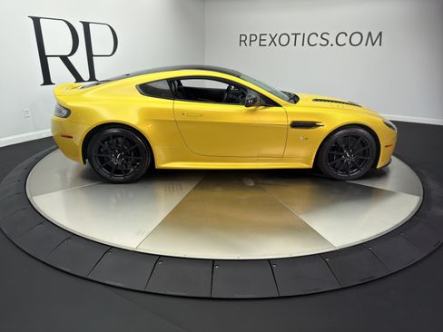 Used 2015 Aston Martin V12 Vantage S RWD image 6