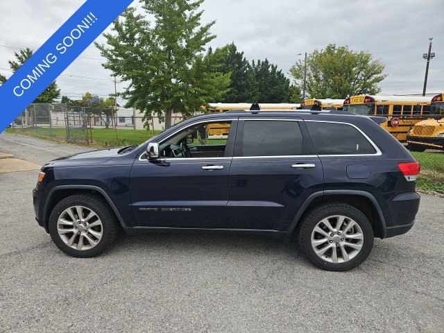 Used 2017 Jeep Grand Cherokee Limited AWD/4WD image 7