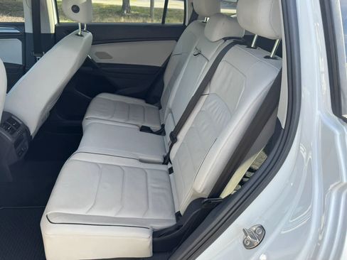 Used 2019 Volkswagen Tiguan SEL Premium image 26