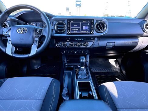 Used 2023 Toyota Tacoma TRD Off-Road w/ Technology Package AWD/4WD image 16