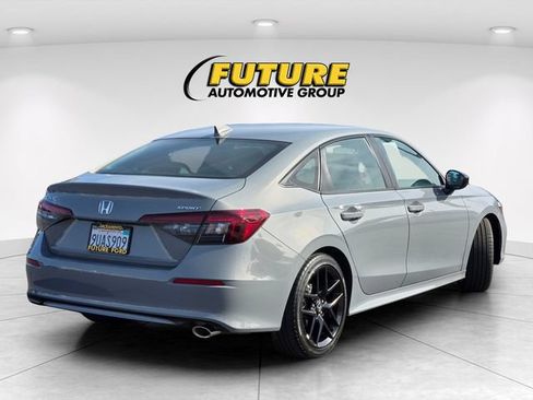 Used 2025 Honda Civic Sport image 4