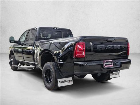 New 2026 RAM 3500 Laramie AWD/4WD image 9