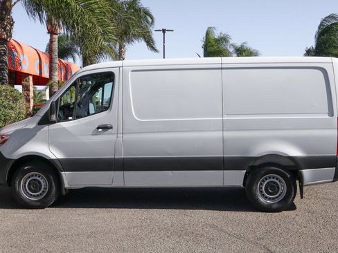 Used 2021 Mercedes-Benz Sprinter 1500 image 5