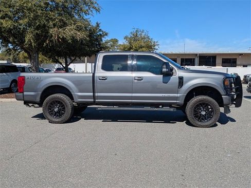 Used 2022 Ford F350 Lariat w/ Black Appearance Package image 2