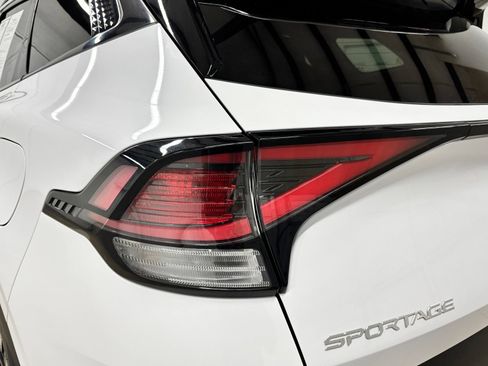 Used 2024 Kia Sportage X-Line w/ X-Line Premium Package AWD/4WD image 8