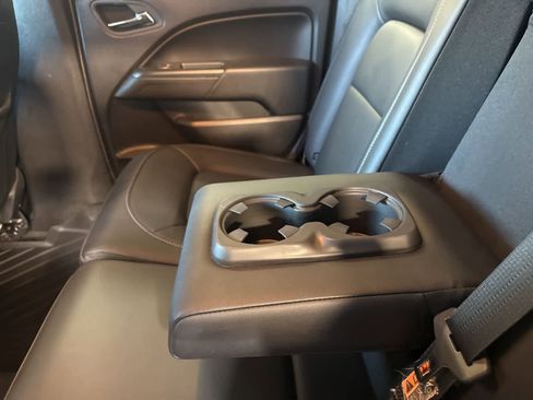 Used 2018 Chevrolet Colorado ZR2 image 19