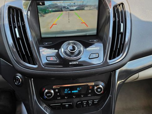 Used 2014 Ford Escape Titanium w/ Equipment Group 401A AWD/4WD image 16